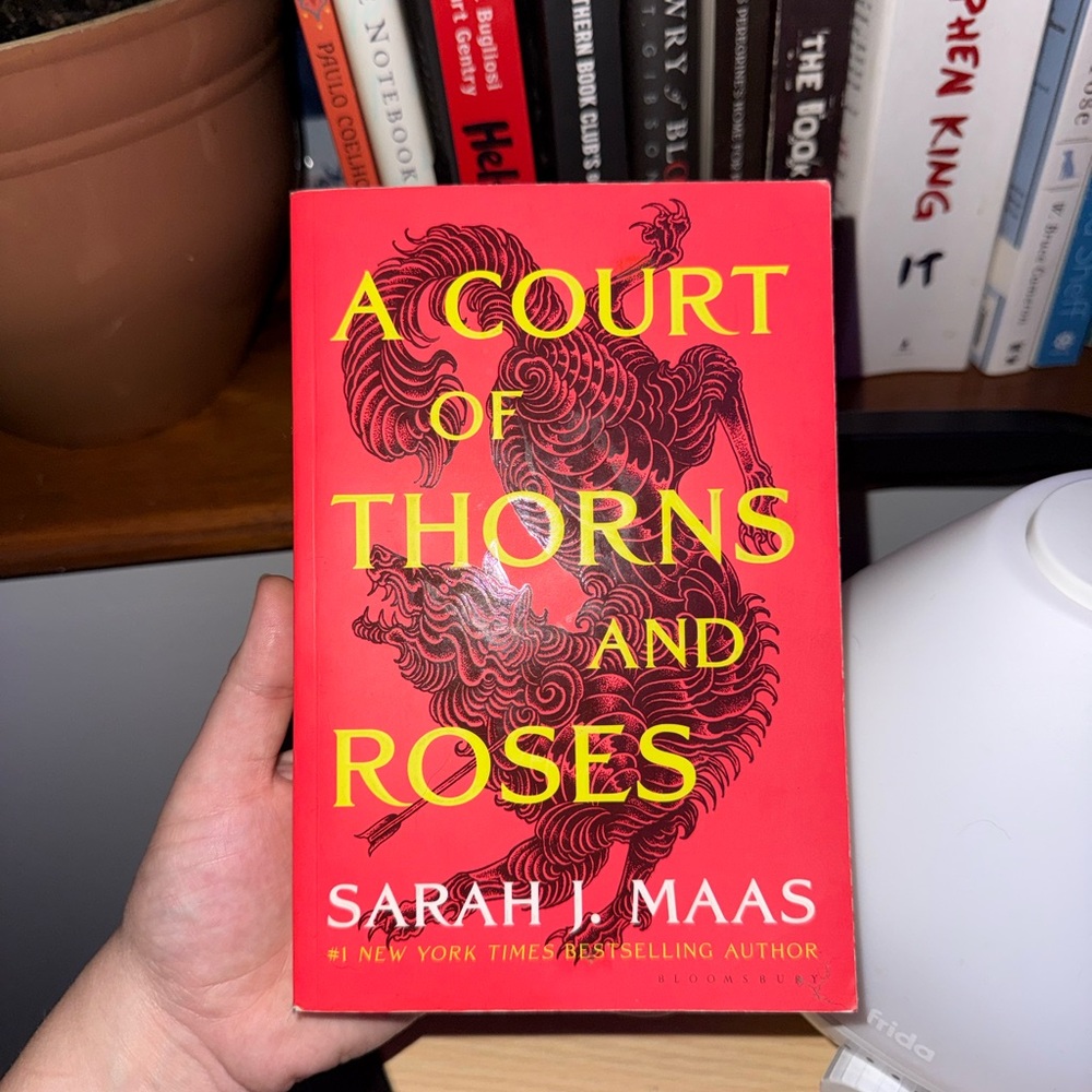 A Court of Thorns and Roses Book